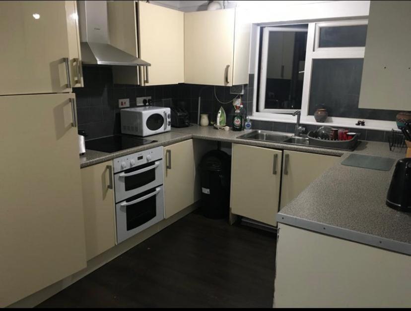Eastbourne Late Check In Available Polegate Exterior foto